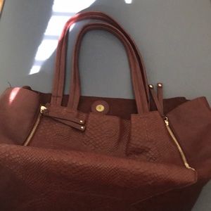 Large tote